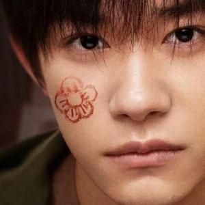 羞辱乳夹滴蜡鞭打调教
